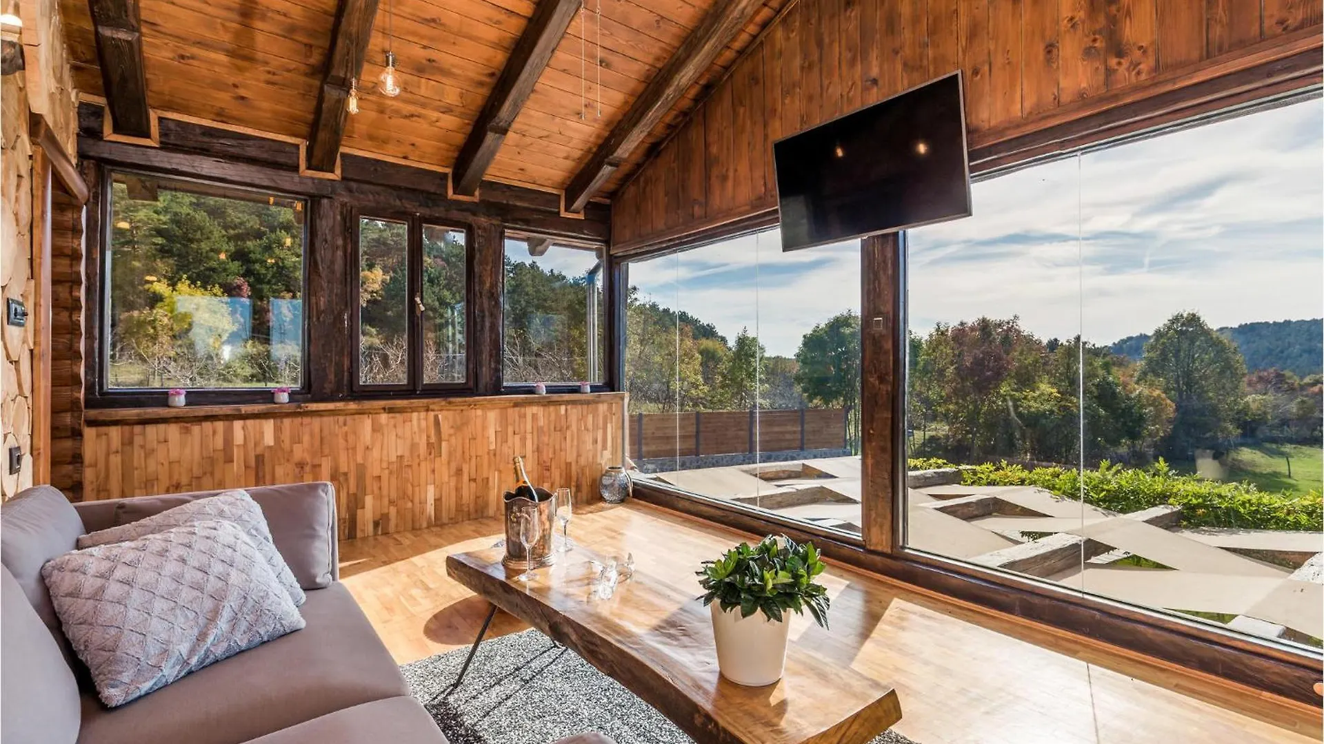 Amazing Home In Lisac With Wifi Lipa 0*,  Chorvatsko