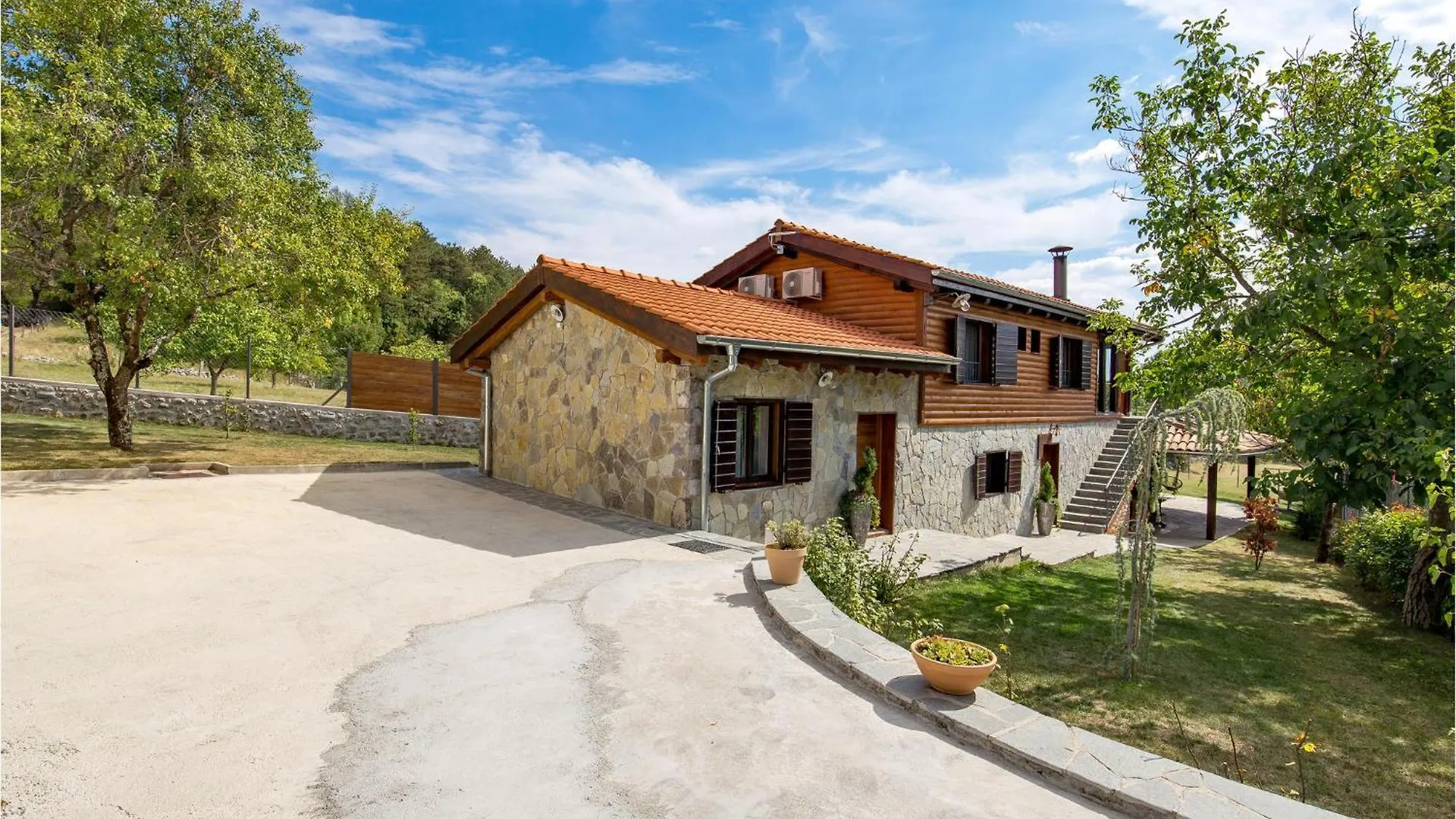 펜션 Amazing Home In Lisac With Wifi Lipa 크로아티아